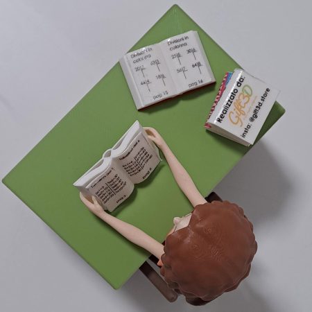 Oggetto 3D di cioccolato con dettagli di stampa 3D.