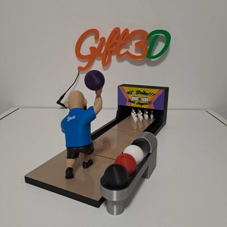 Gioco di bowling 3D con personaggio e palla colorata.